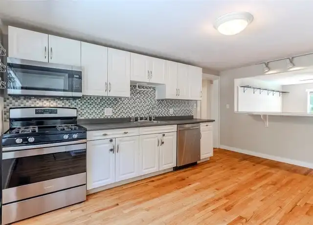 Property at 37 Aldrich Rd #1, Watertown, MA, 02472, 2 beds, 1 bath, [object Object]