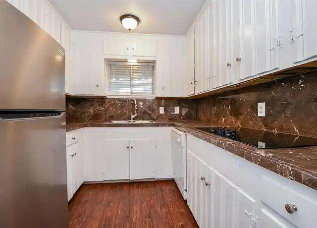 Property at 4725 1/2 Merwin St, Houston, TX, 77027, 2 beds, 1.5 baths, [object Object]