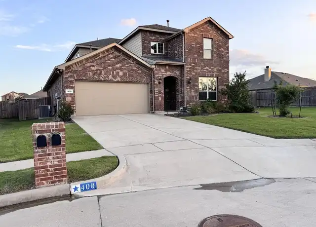 Property at 400 Plum Ct, Burleson, TX, 76028, 4 beds, 3 baths, [object Object]