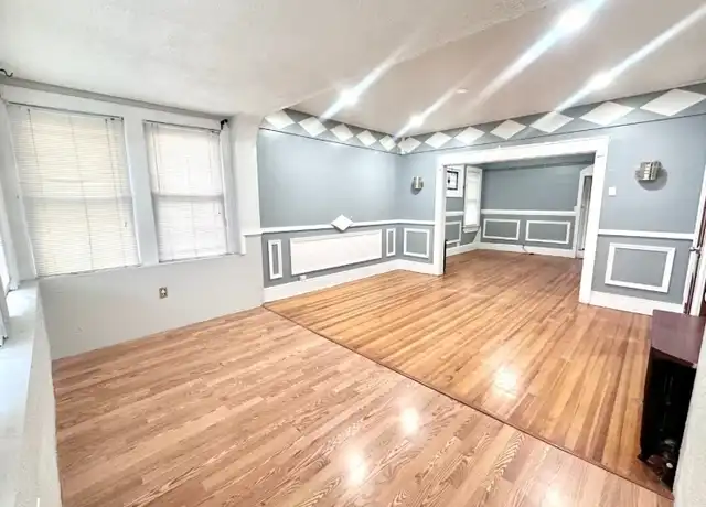 Property at 552 Bayway, Elizabeth, NJ, 07202, 4 beds, 2 baths, [object Object]
