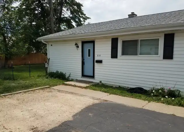 Property at 614 Saint Johns Rd, Woodstock, IL, 60098, 2 beds, 1 bath, [object Object]