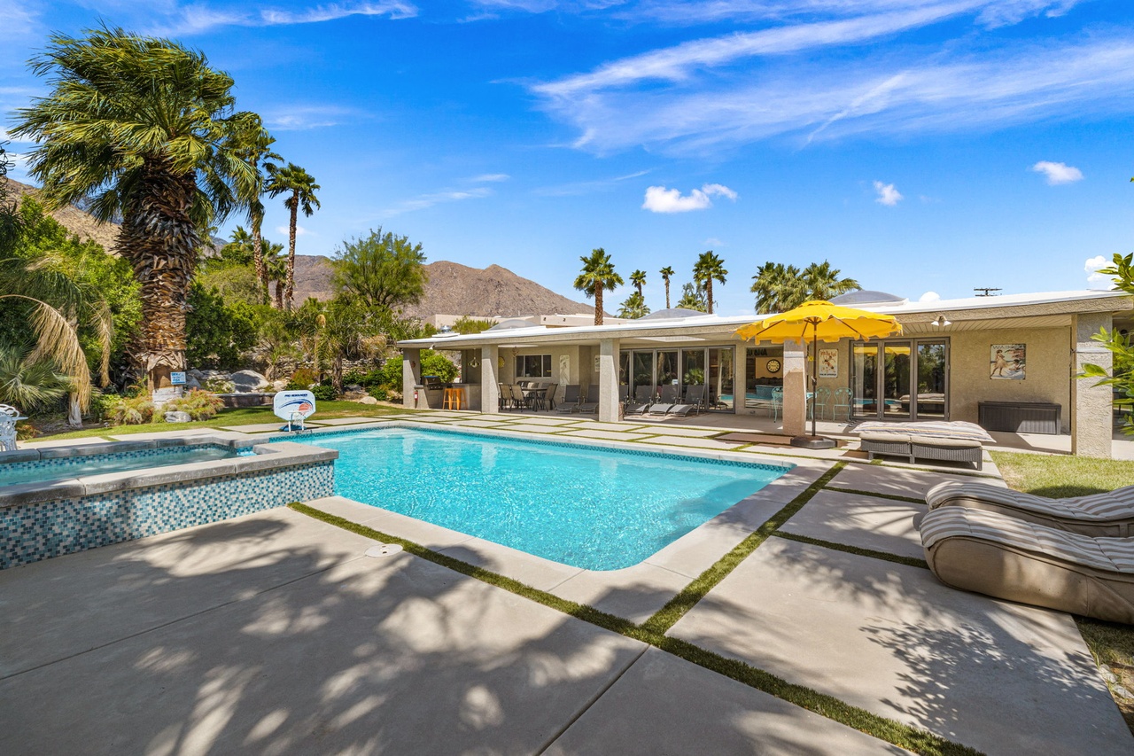 1055 W Chino Canyon Rd, Palm Springs, CA 92262 | Redfin