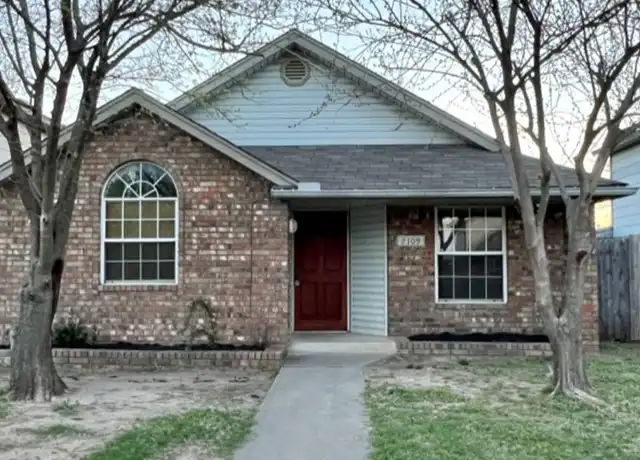 Property at 2109 Parkview Dr, Oklahoma City, OK, 73170, 3 beds, 2 baths, [object Object]