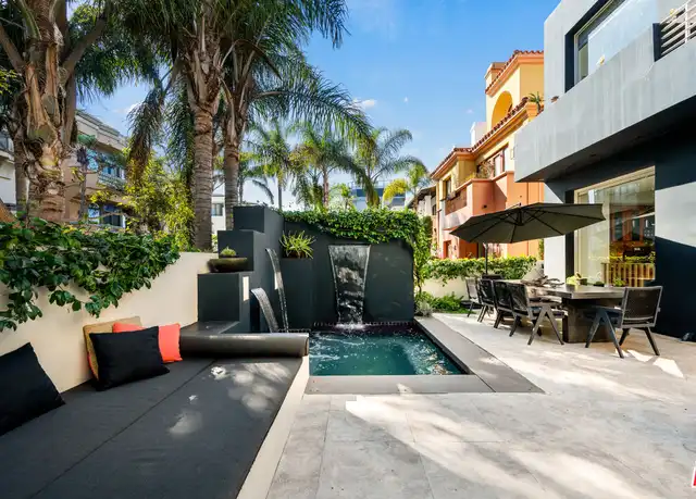 Property at 127 Union Jack Mall, Marina del Rey, CA, 90292, 5 beds, 4.5 baths, [object Object]