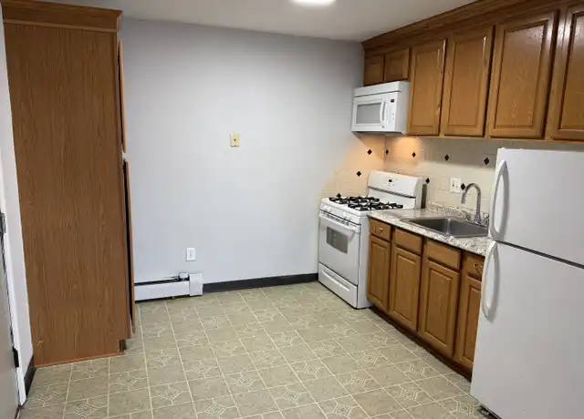Property at 41 Washington St Unit 301, Bristol, CT, 06010, 2 beds, 1 bath, [object Object]