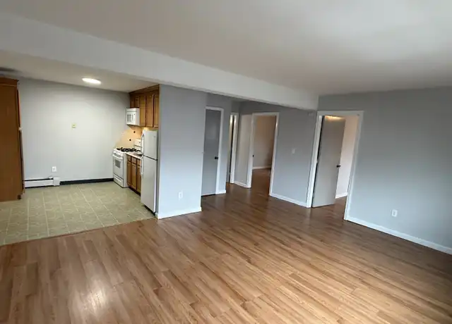 Property at 41 Washington St Unit 301, Bristol, CT, 06010, 2 beds, 1 bath, [object Object]
