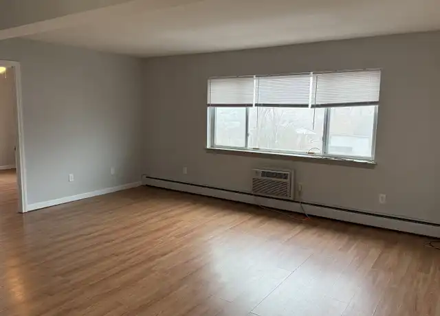 Property at 41 Washington St Unit 301, Bristol, CT, 06010, 2 beds, 1 bath, [object Object]