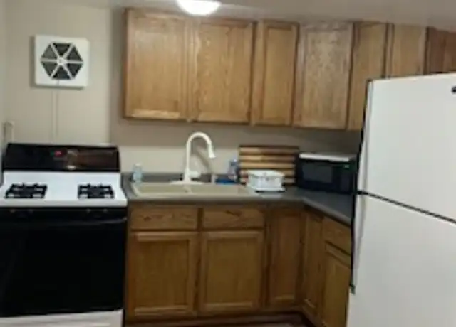Property at 1209 17th St W Unit 2, Billings, MT, 59102, 2 beds, 1 bath, [object Object]