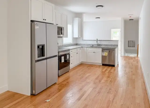 Property at 232 Lynnfield St Unit 2, Lynn, MA, 01904, 5 beds, 2 baths, [object Object]