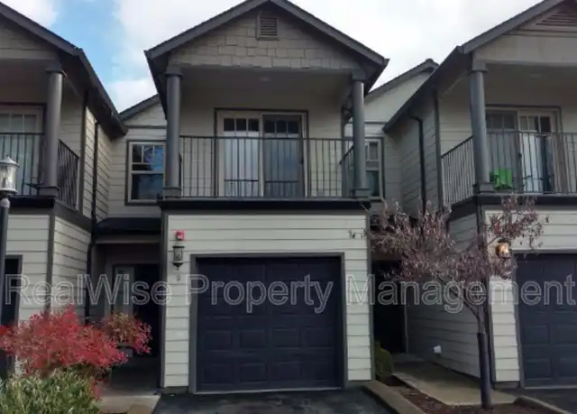 Property at 2200 E Barnett Rd Unit 9, Medford, OR, 97504, 2 beds, 2.5 baths, [object Object]