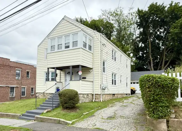 Property at 820 Brewster St Unit 1, Bridgeport, CT, 06605, 2 beds, 1 bath, [object Object]