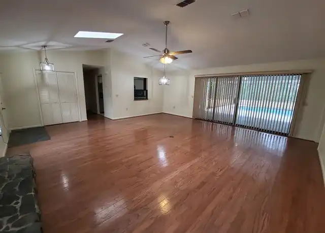Property at 9 Dahoon Ct S, Homosassa, FL, 34446, 3 beds, 2 baths, [object Object]