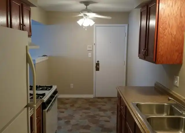 Property at 104 W Klubertanz Dr Unit 12, Sun Prairie, WI, 53590, 2 beds, 1 bath, [object Object]