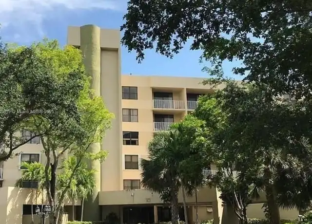 Property at 901 Hillcrest Dr #405, Hollywood, FL, 33021, 2 beds, 2 baths, [object Object]
