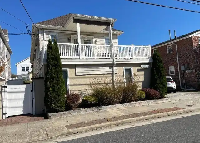 Property at 11 N Coolidge Ave #1, Margate City, NJ, 08402, 2 beds, 1 bath, [object Object]