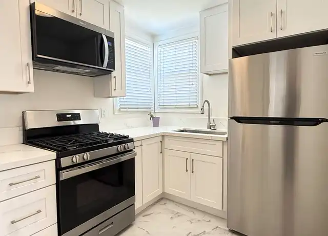 Property at 1721 N Glenoaks Blvd, Burbank, CA, 91504, 2 beds, 1 bath, [object Object]