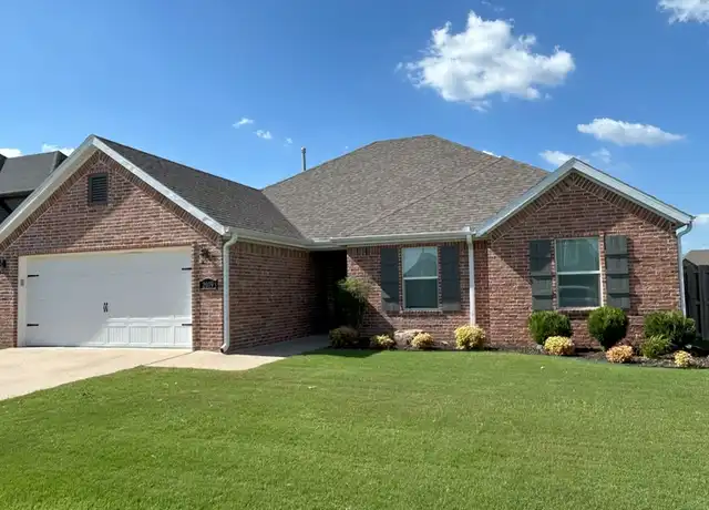 Property at 2019 W Gilligan Ave, Rogers, AR, 72758, 3 beds, 2 baths, [object Object]