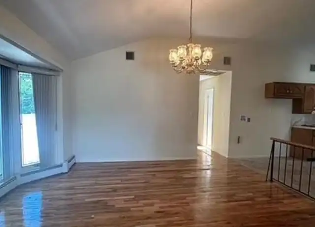 Property at 175 Gordon Rd, Valley Stream, NY, 11581, 3 beds, 2 baths, [object Object]
