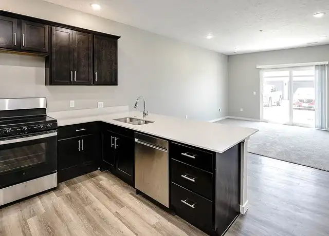 Property at Cross Creek Apartments - 300 Cutler Dr, Lexington, NE, 68850, 2-3 beds, 2 baths, [object Object]