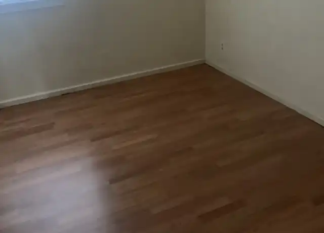 Property at 44 W Lake St, Weed, CA, 96094, 2 beds, 1 bath, [object Object]