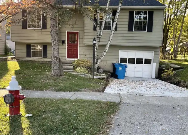 Property at 195 Kingswood Trail Dr, Toledo, OH, 43615, 4 beds, 1.5 baths, [object Object]