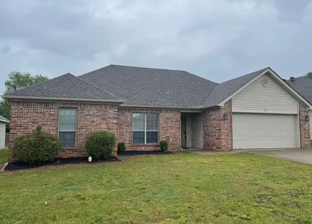 Property at 3318 Arkansas Dr, Benton, AR, 72015, 3 beds, 2 baths, [object Object]