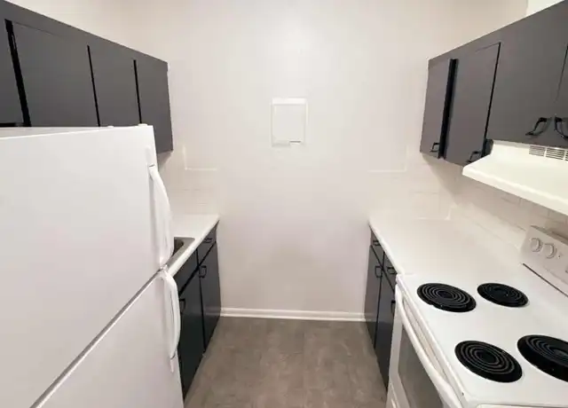 Property at 802 Ruth Ann Dr Unit 18A, Sedalia, MO, 65301, 1 bed, 1 bath, [object Object]