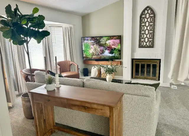 Property at 10835 SW Summer Lake Dr, Portland, OR, 97223, 3 beds, 2 baths, [object Object]