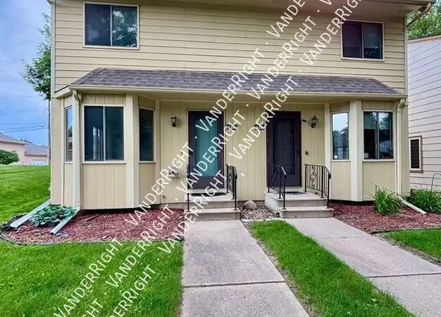 Property at 1912 S Cliff Ave, Sioux Falls, SD, 57105, 2 beds, 1.5 baths, [object Object]