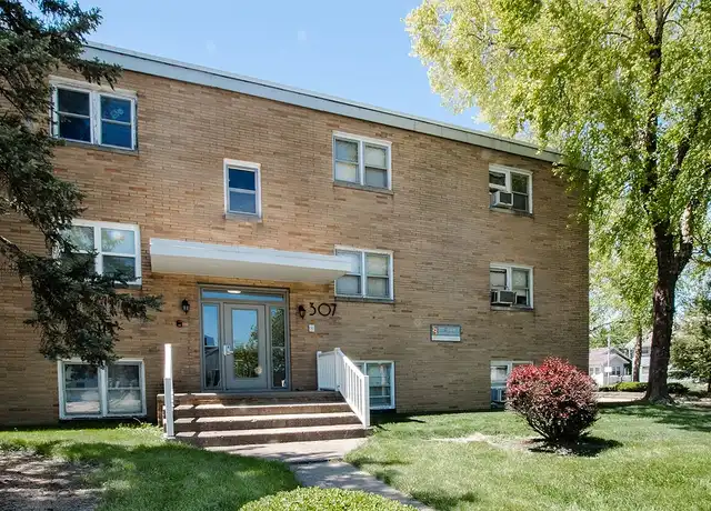 Property at State Street Apartments - 307 S State St, Champaign, IL, 61820, 1 bed, 1 bath, [object Object]