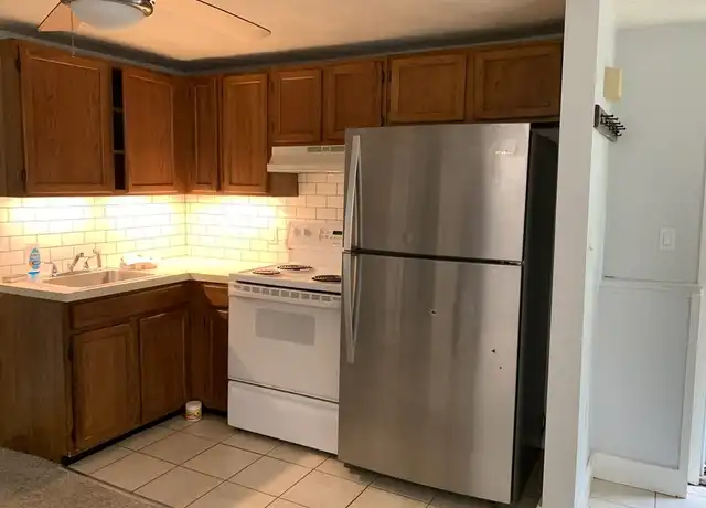 Property at 444 Quincy St Unit C, Fall River, MA, 02720, 1 bed, 1 bath, [object Object]