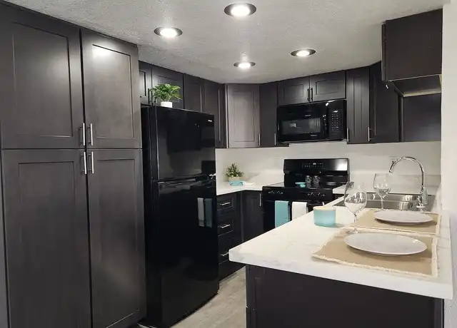 Property at Desert Lakes Apartments - 8245 N 27th Ave, Phoenix, AZ, 85051, 1-2 bed, 1-2 bath, [object Object]