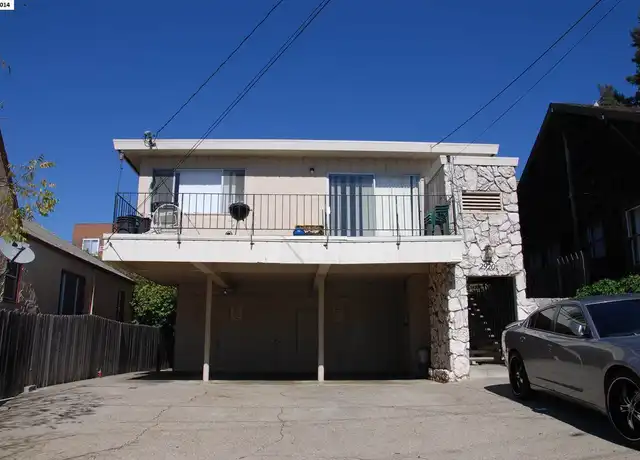 Property at 2920 Georgia St Unit C, Oakland, CA, 94602, 3 beds, 2 baths, [object Object]