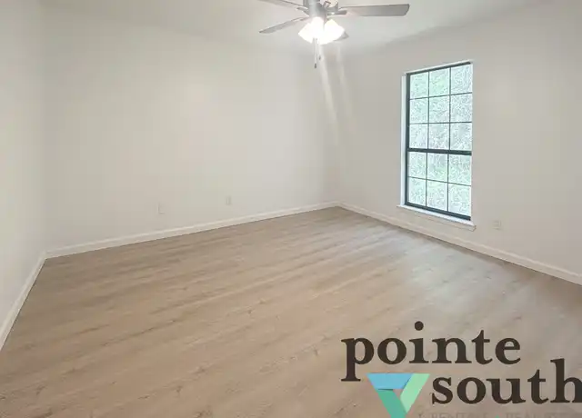 Property at 10080 Bayhaven Dr, Fairhope, AL, 36532, 3 beds, 2 baths, [object Object]