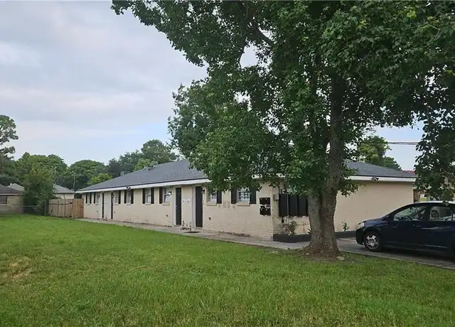 Property at 924 Deslonde St Unit D, New Orleans, LA, 70117, 2 beds, 1 bath, [object Object]
