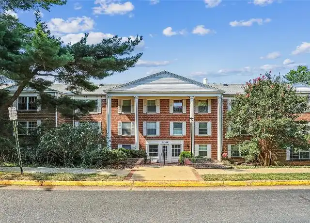 Property at 7621 Tremayne Pl, McLean, VA, 22102, 2 beds, 2 baths, [object Object]