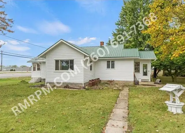 Property at 14112 Lima Rd, Fort Wayne, IN, 46818, 3 beds, 1 bath, [object Object]