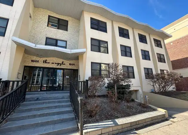 Property at 1601 N Farwell Ave Unit 113, Milwaukee, WI, 53202, 1 bed, 1 bath, [object Object]