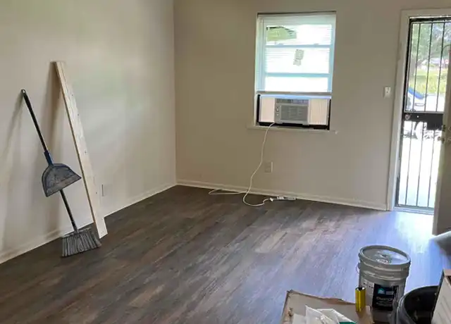 Property at 694 Hickory St, Augusta, GA, 30901, 2 beds, 1 bath, [object Object]