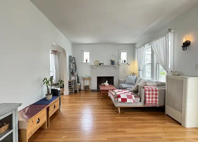 Property at 625 Summer St, Arlington, MA, 02474, 3 beds, 1 bath, [object Object]
