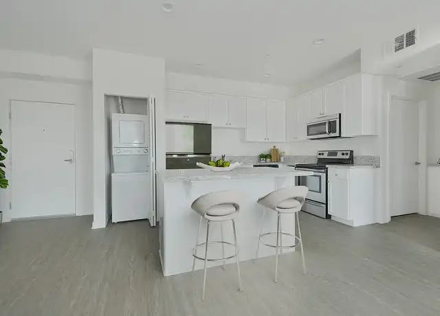 Property at 422 South Lake - 422 S Lake St, Los Angeles, CA, 90057, 1 bed, 1 bath, [object Object]