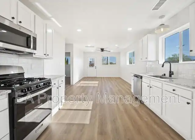 Property at 804 Aztec Rd NW Unit A, Albuquerque, NM, 87107, 3 beds, 2 baths, [object Object]
