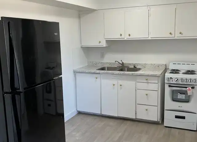 Property at 1065 W Marina Dr Unit 1, Moses Lake, WA, 98837, 1 bed, 1 bath, [object Object]