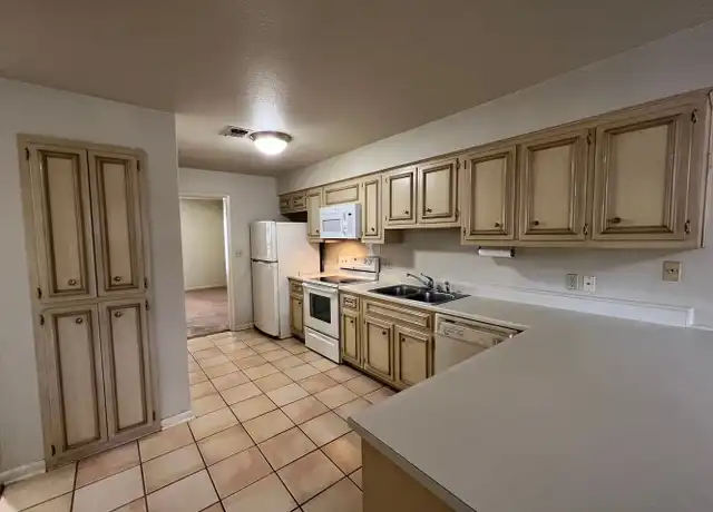 Property at 2611 Eisenhauer Rd, San Antonio, TX, 78209, 2 beds, 2 baths, [object Object]