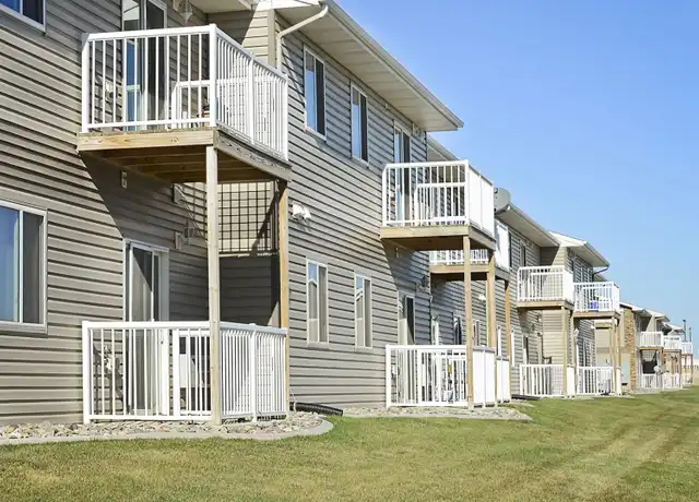 Property at 11 36th Ave NW Unit 212, Minot, ND, 58703, 2 beds, 1 bath, [object Object]