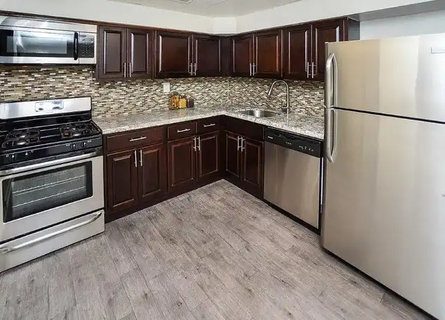 Property at Montgomery Woods Townhomes - 4 Montgomery Dr, Harleysville, PA, 19438, 1-2 bed, 1-1.5 bath, [object Object]