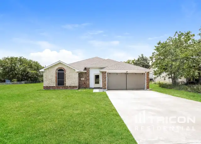Property at 621 Matador Dr, Little Elm, TX, 75068, 4 beds, 2 baths, [object Object]