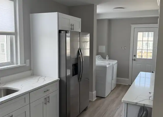 Property at 211 N Suffolk Ave Unit 3, Ventnor City, NJ, 08406, 4 beds, 1 bath, [object Object]