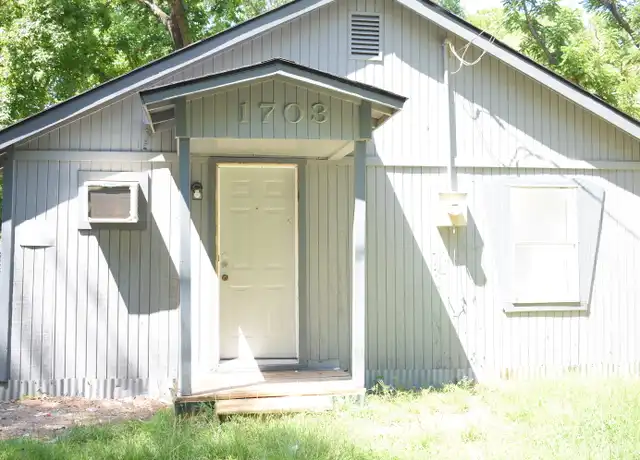 Property at 1703 Boney St, Nacogdoches, TX, 75961, 2 beds, 1 bath, [object Object]