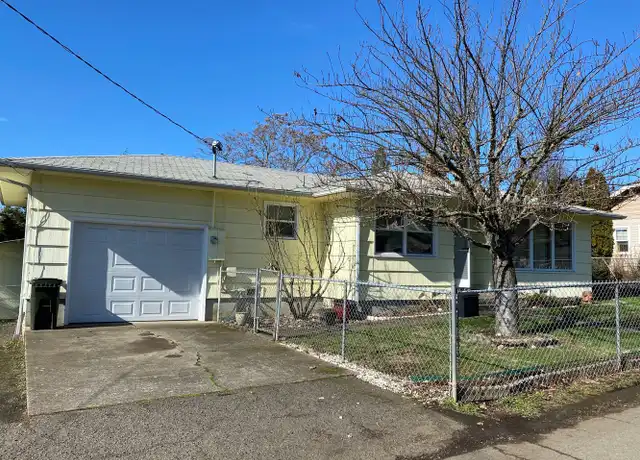 Property at 536 NE Lincoln St, Roseburg, OR, 97470, 2 beds, 1 bath, [object Object]